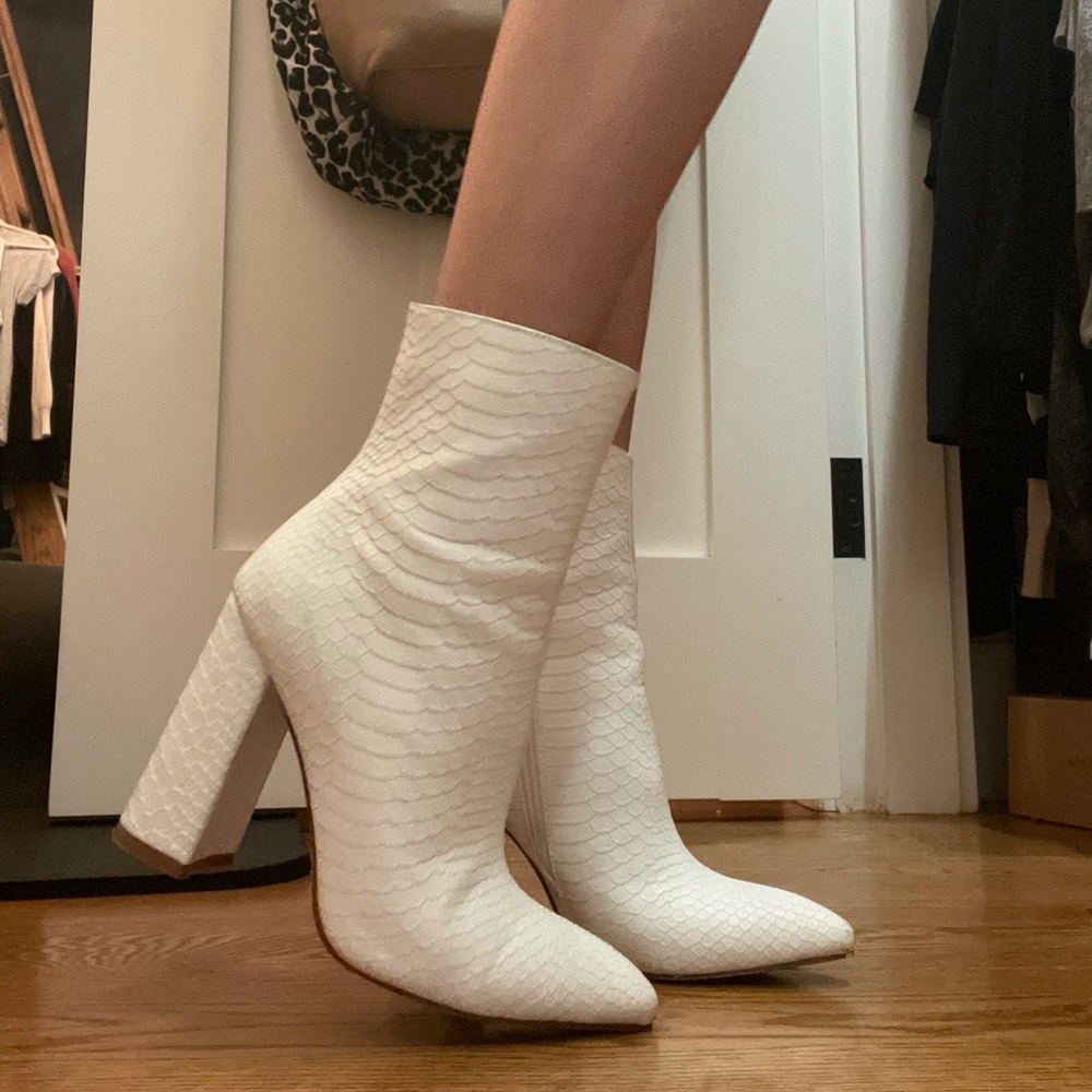 White booties - Picture 5 of 5